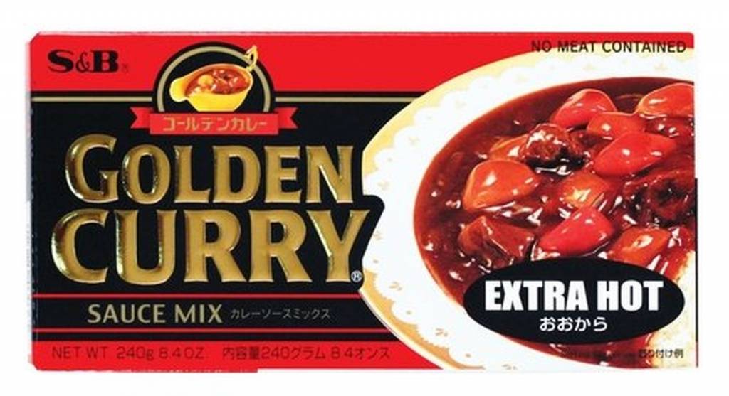 S&B Golden Curry Extra Hot 220g black & red label